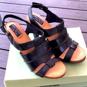 Black leather sandal